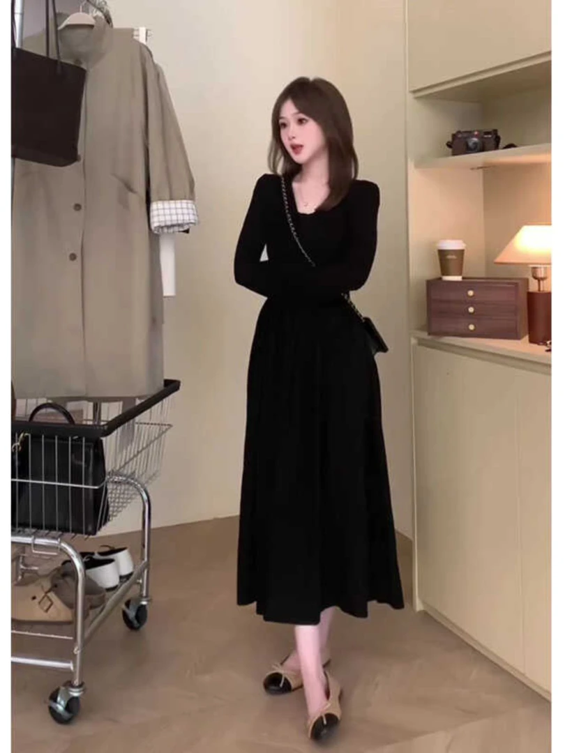 法式针织长袖圆领连衣裙女2025秋季新款高级感收腰显瘦洋气A字裙