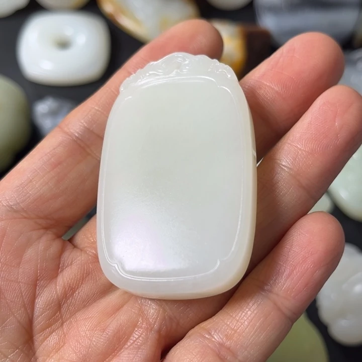 和田玉未镶嵌吊坠(不含链)