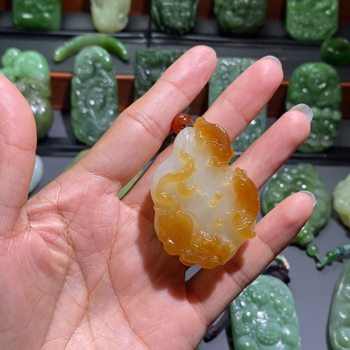 和田玉未镶嵌挂件耐***崽