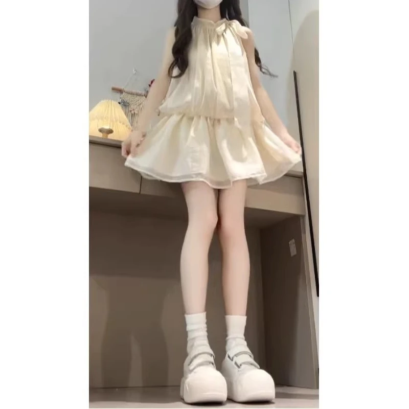 法式白色无袖挂脖吊带连衣裙子女夏款度假小个子收腰短裙