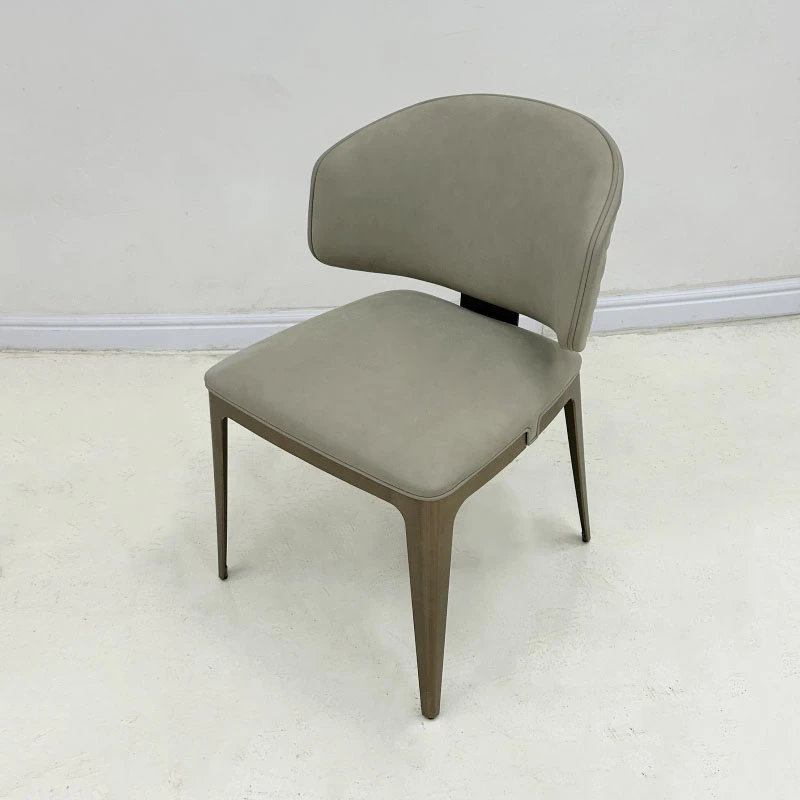 意式波纹椅新款高端轻奢风餐厅设计师款家用实木餐椅真皮极简风