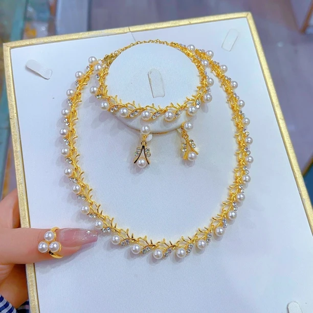 铜合金项链 新款时尚精美仿珍珠铜合金四件套 复古金色