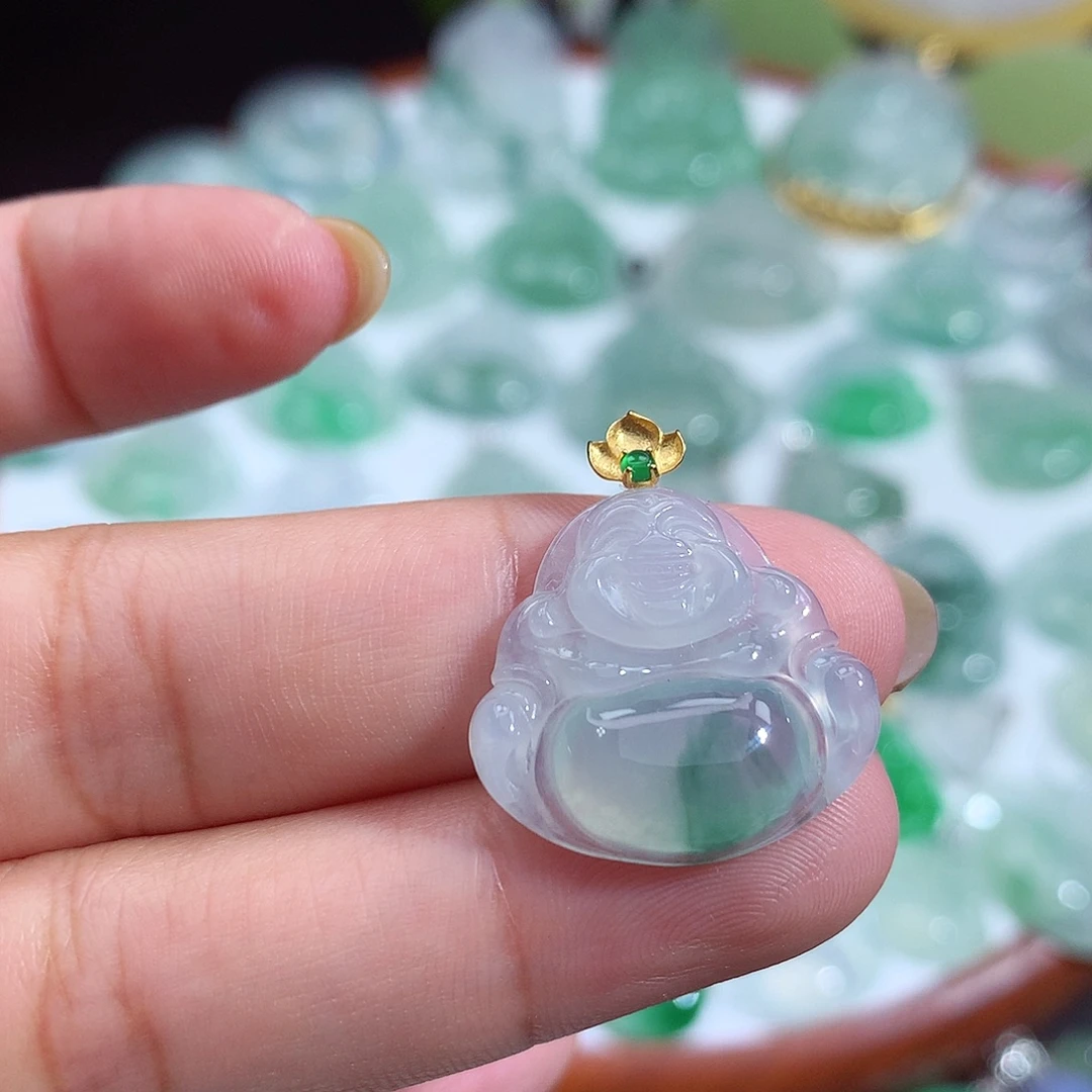 翡翠未镶嵌颈饰佛公