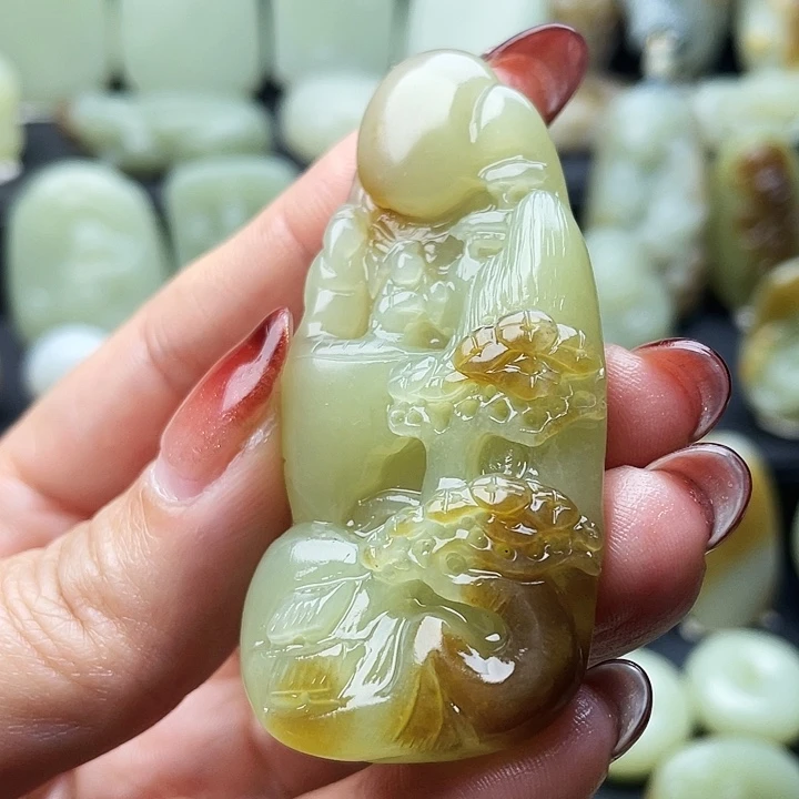 和田玉（糖玉）未镶嵌颈饰