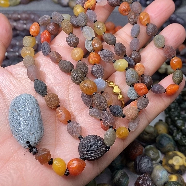 未镶嵌玛瑙/玉髓珠宝奇石萌****?