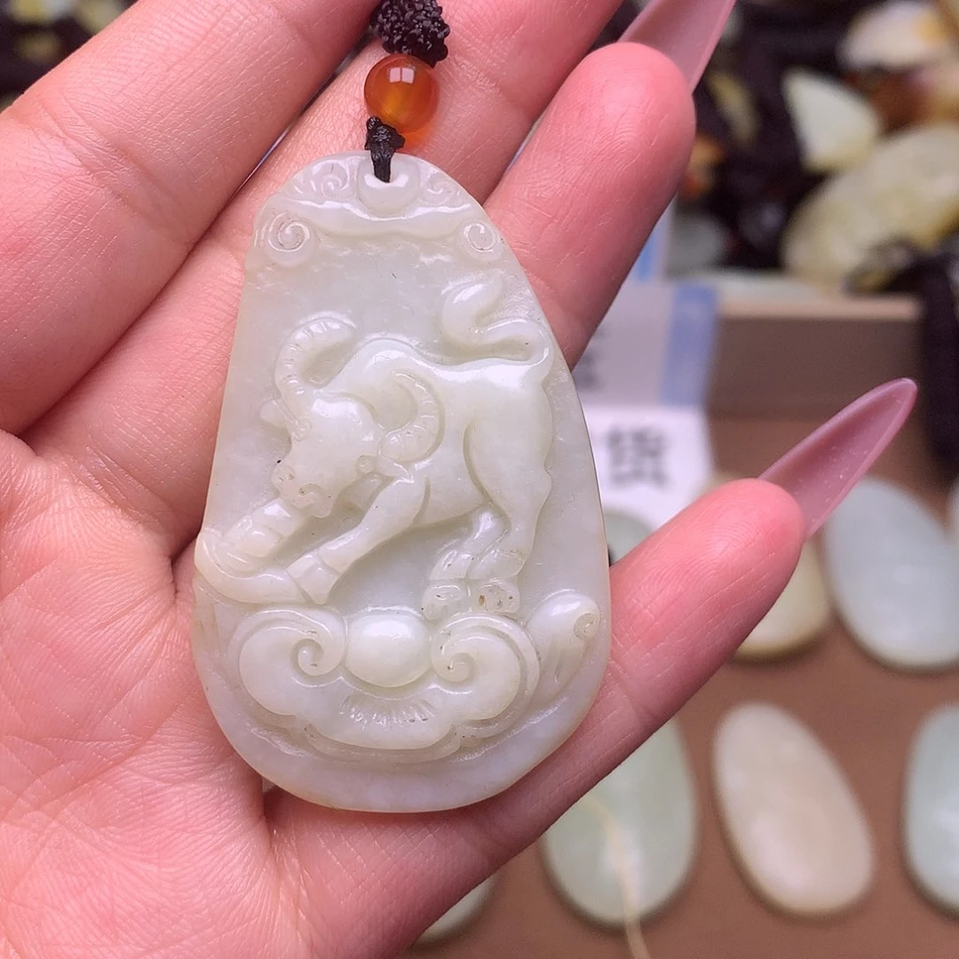 和田玉颈饰未镶嵌