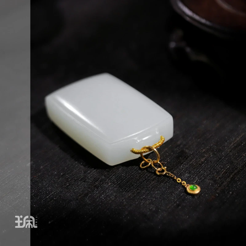 单坠/顾盼|和田玉*18K金镶嵌CYB24071814多样性发其一