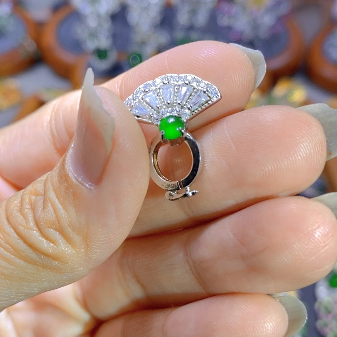 翡翠颈饰银S925镶嵌天然翡翠