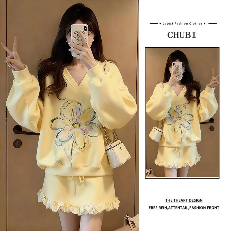 2025秋冬新款女装甜美风花朵印花加绒保暖V领卫衣花边短裙两件套