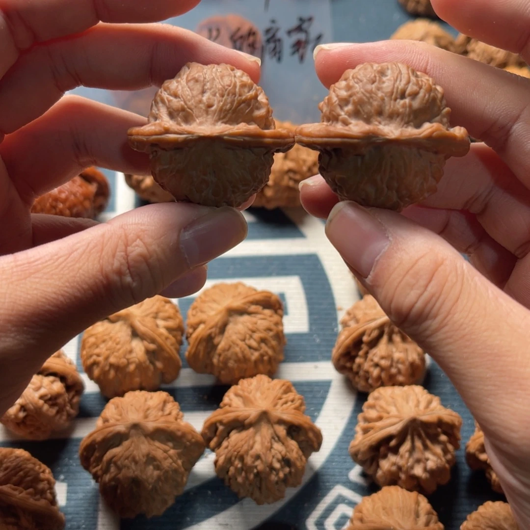 柯***王吊坠文玩核桃39龙公子