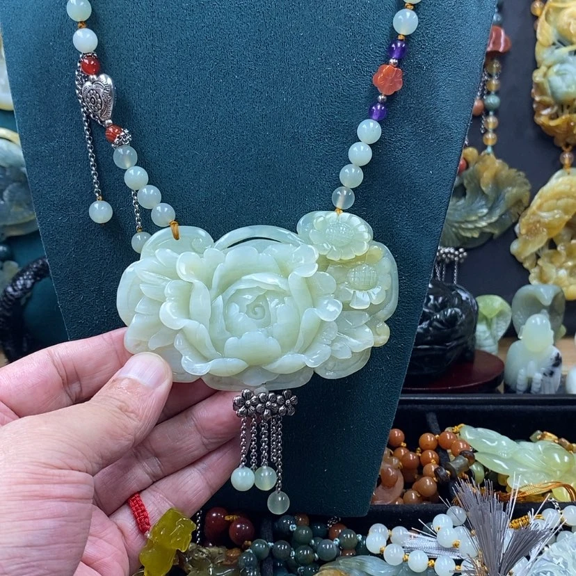 【闪购商品】蛇纹石玉未镶嵌岫玉吊坠