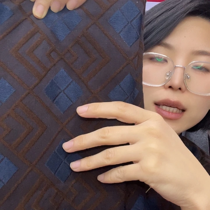 混纺咖兰提花羊绒1米