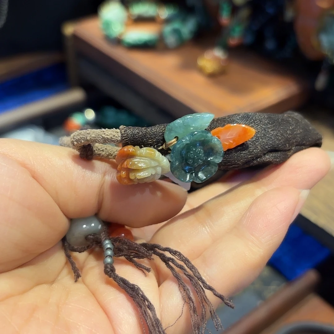 翡翠未镶嵌颈饰原创