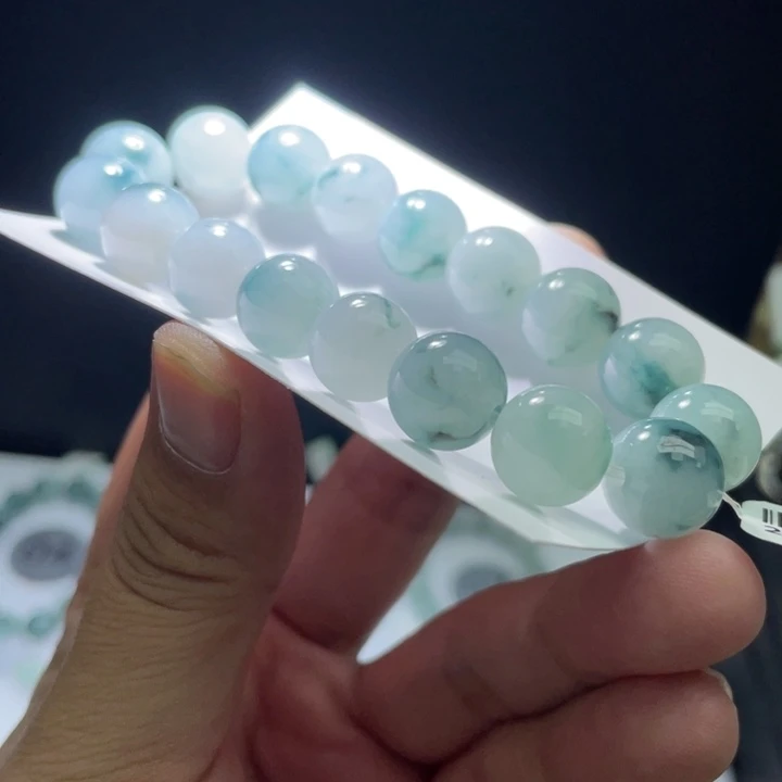 未镶嵌定制翡翠翡翠卡12左右