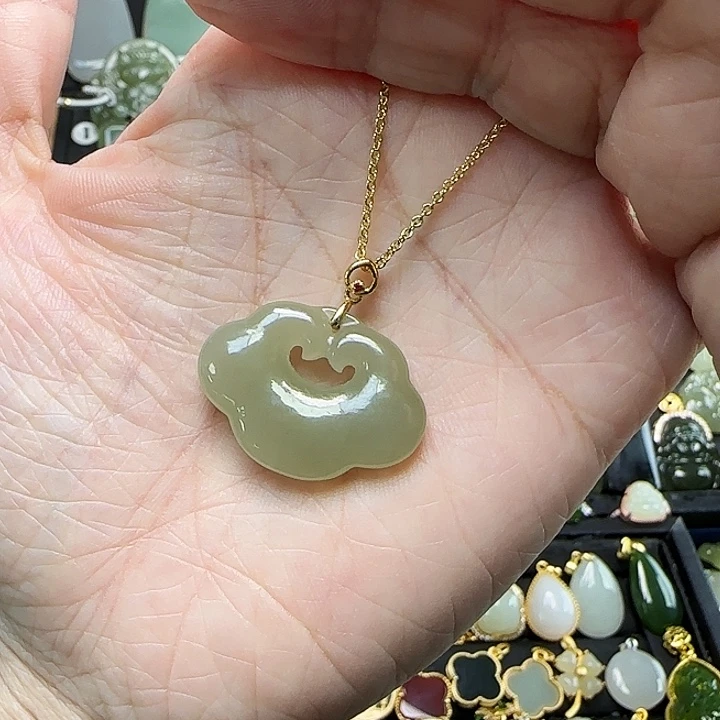 和田玉银S925镶嵌颈饰