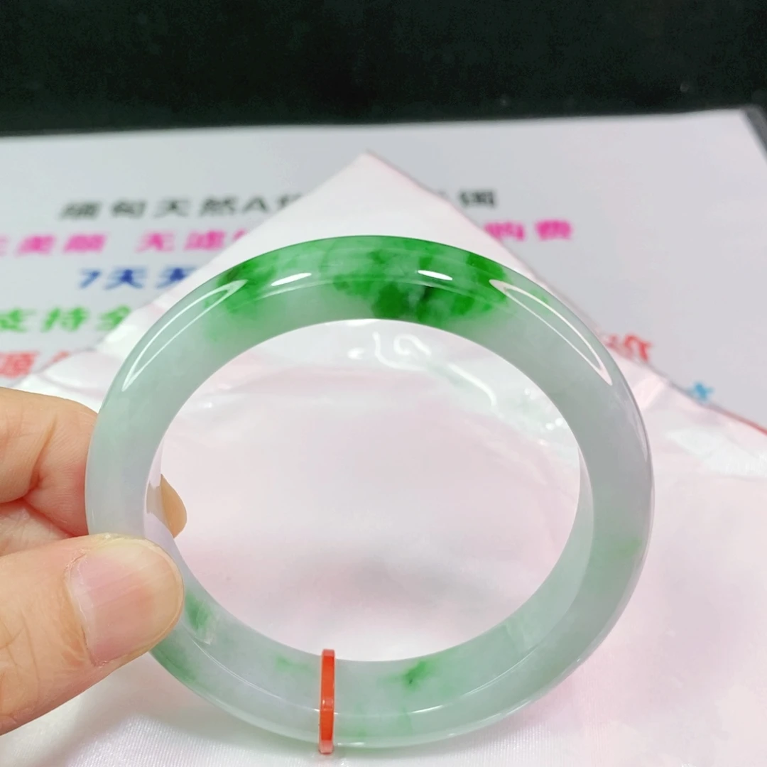 翡翠手镯未镶嵌l**e56.8圈口正圈