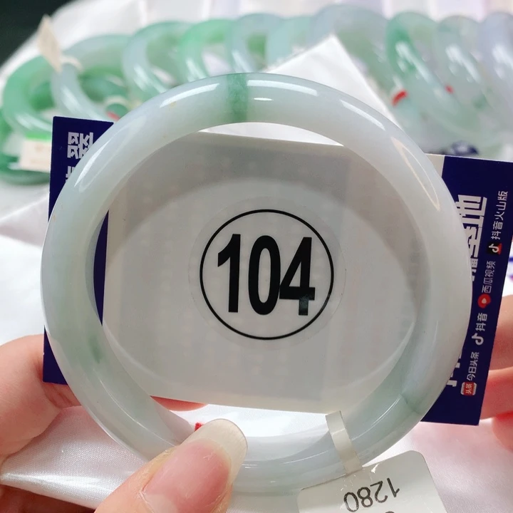 翡翠手镯未镶嵌6263圈