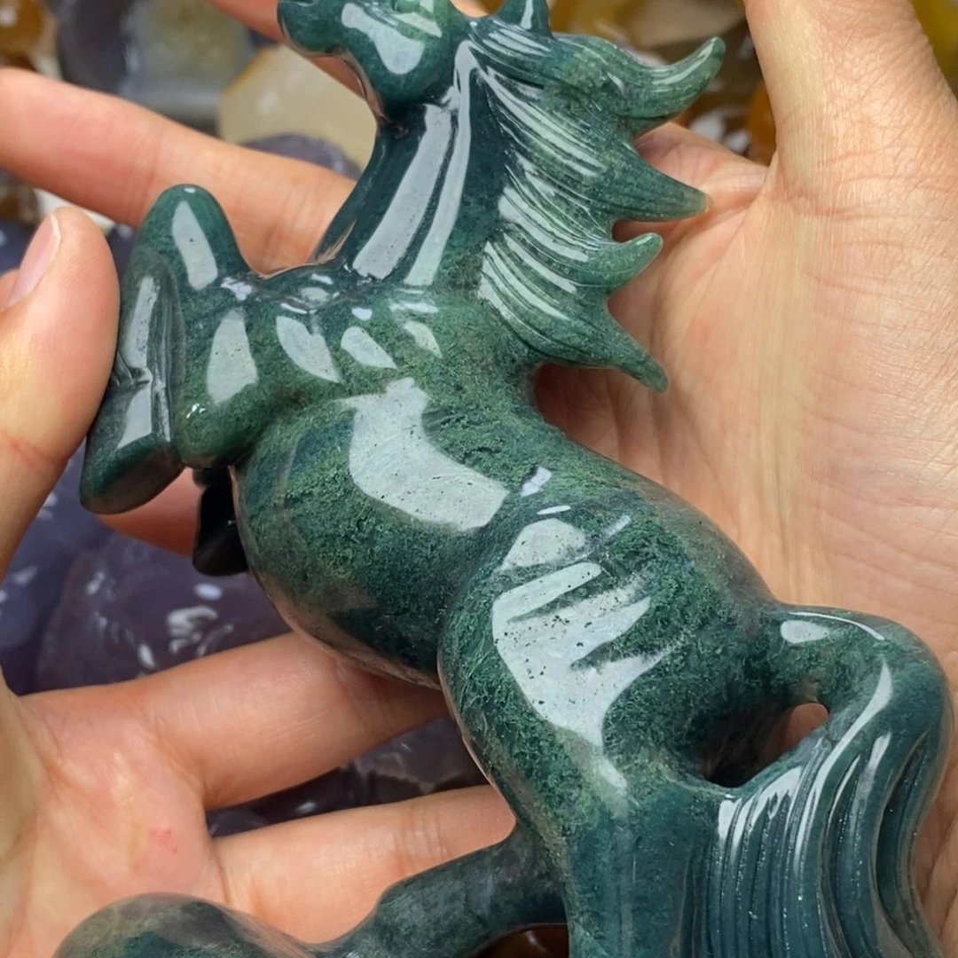 关***冒玛瑙/玉髓未镶嵌摆件