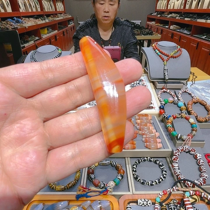 未镶嵌玛瑙/玉髓珠宝奇石