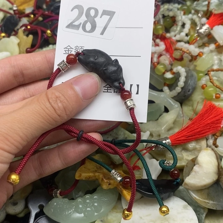 未镶嵌蛇纹石玉颈饰