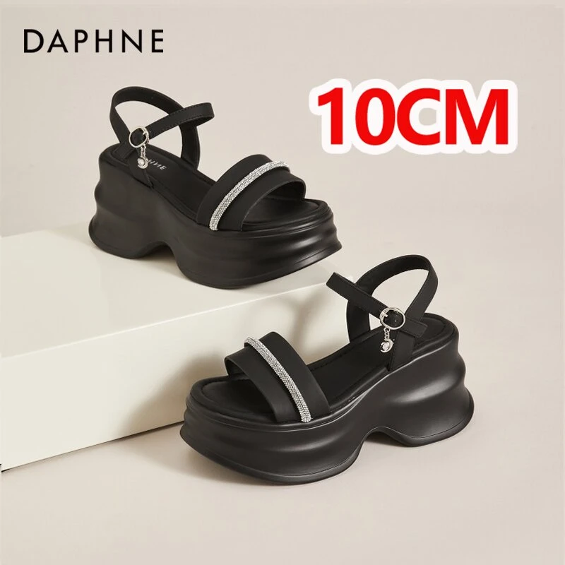 达芙妮黑色松糕厚底凉鞋女2025夏季精致不累脚防滑沙滩鞋增高10CM