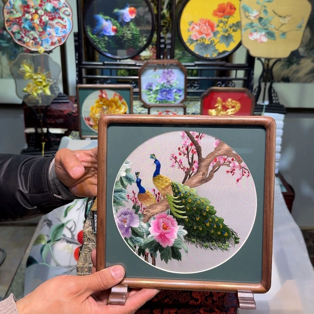 刺绣刺绣工艺精湛