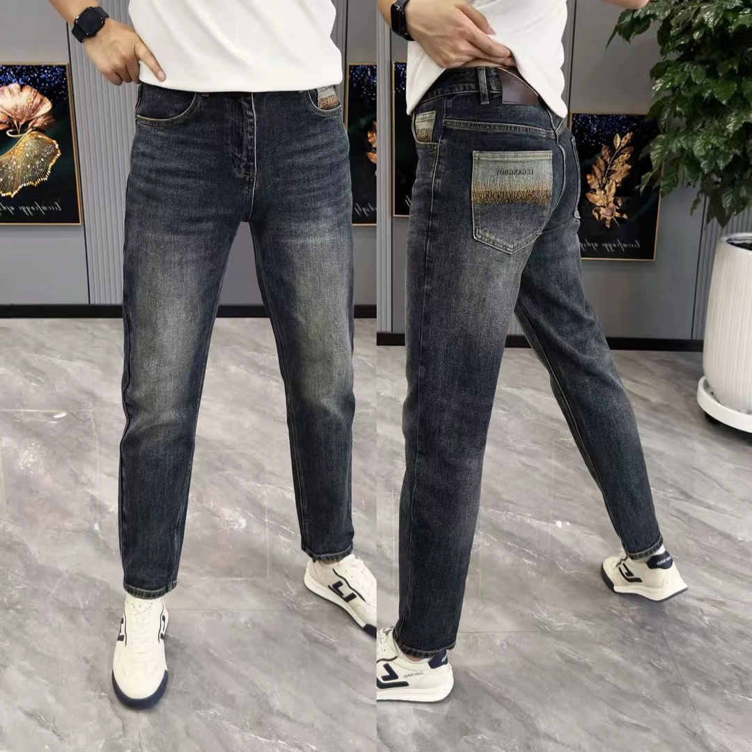 裤子男款2025秋季新款牛仔裤男潮流刺绣个性小直筒裤修身显瘦男裤