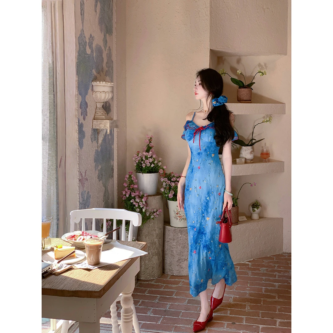 Sun雅【卡普里蓝调】夏季雪纺修身绣花短袖荷叶边吊带两穿连衣长裙