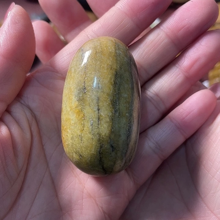 岫岩河磨玉（透闪石质玉）未镶嵌把件