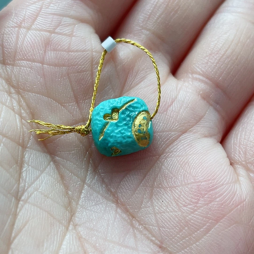 绿松石颈饰未镶嵌