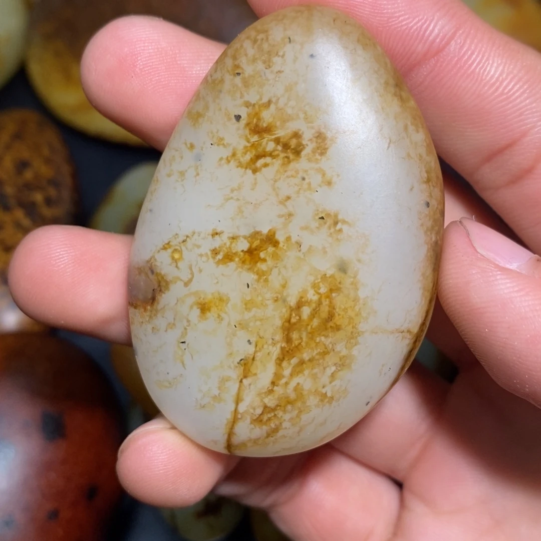 和田玉未镶嵌珠宝奇石