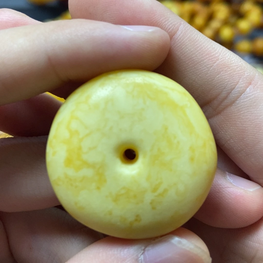 未镶嵌琥珀珠宝奇石