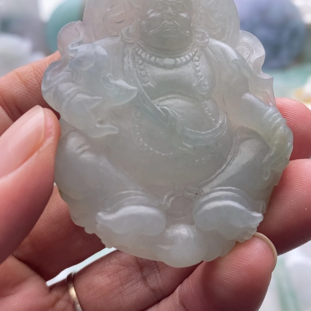 未镶嵌定制翡翠天*