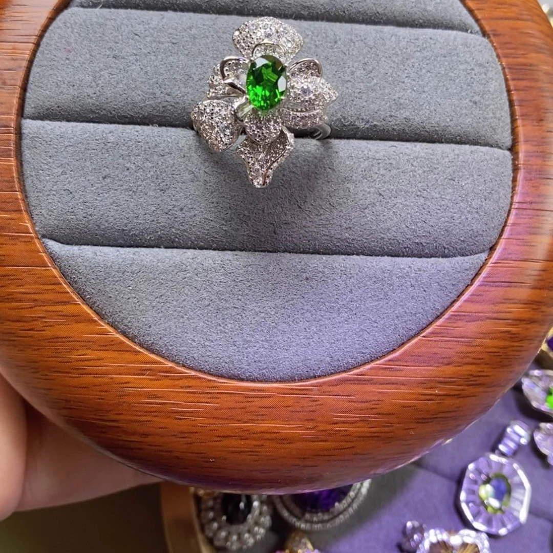 戒指透辉石银S925镶嵌锦****张