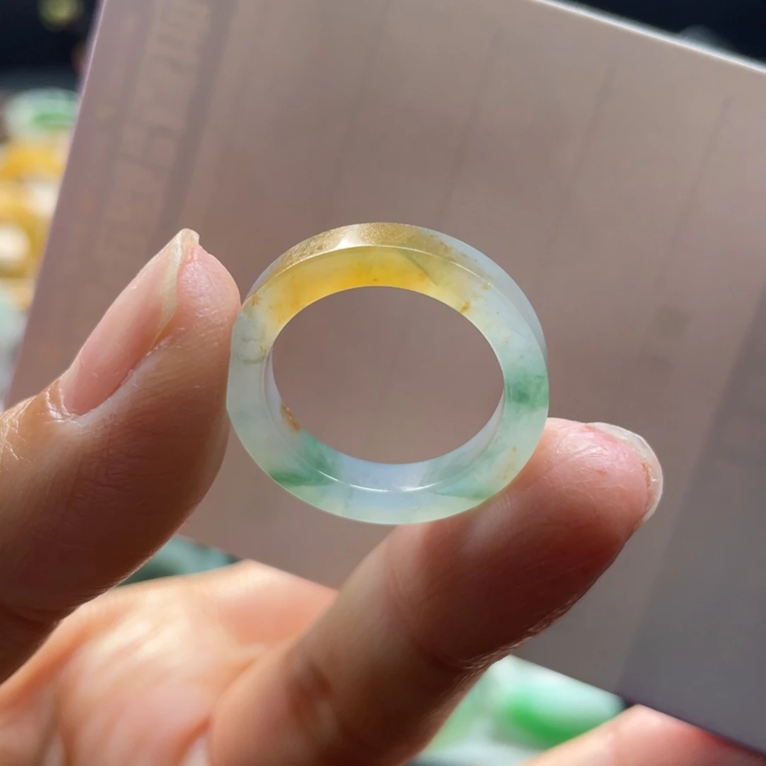 定制翡翠未镶嵌戒指