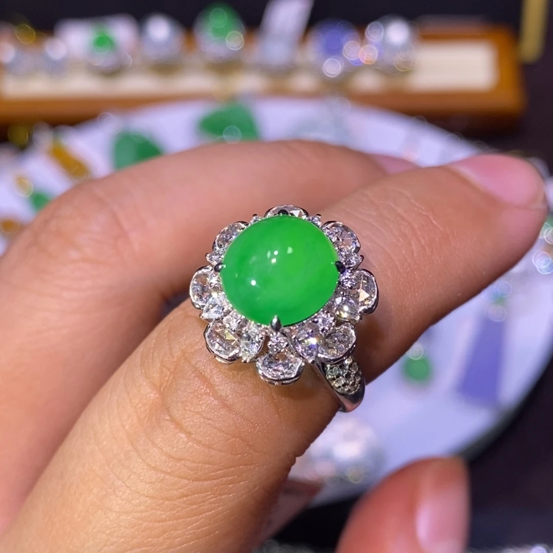 【闪购商品】吊坠(不含链)18K金镶嵌翡翠