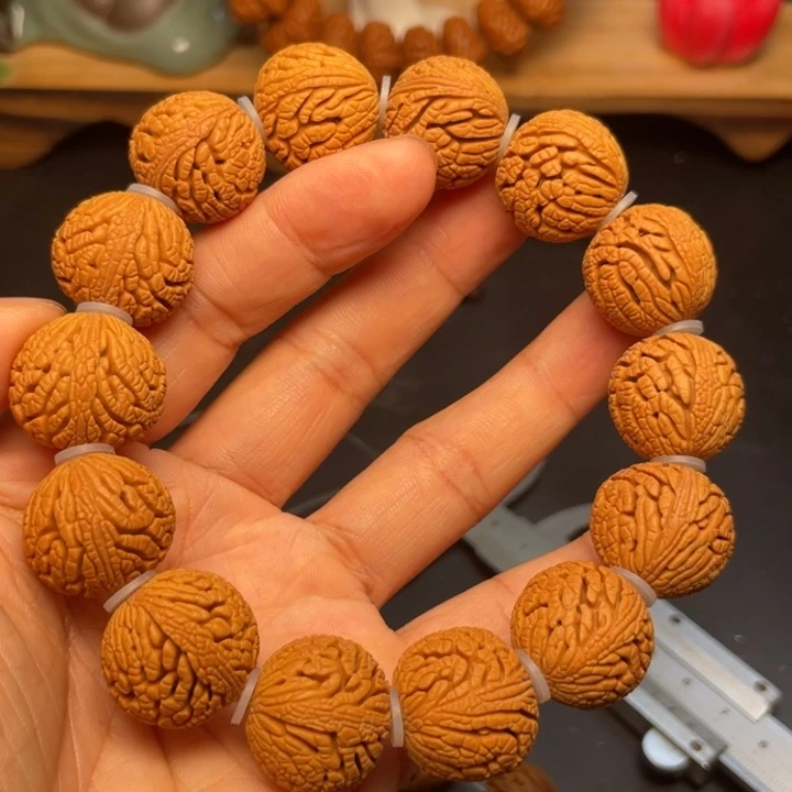 桃核手串龙纹桃核12