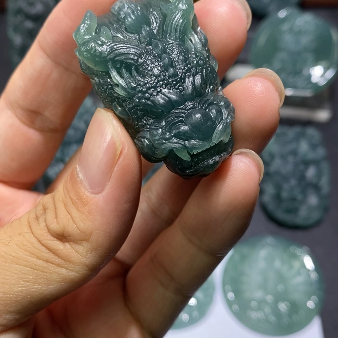 定制翡翠未镶嵌小龙头