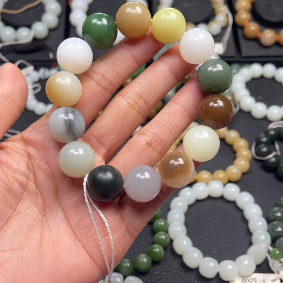 和田玉未镶嵌手链