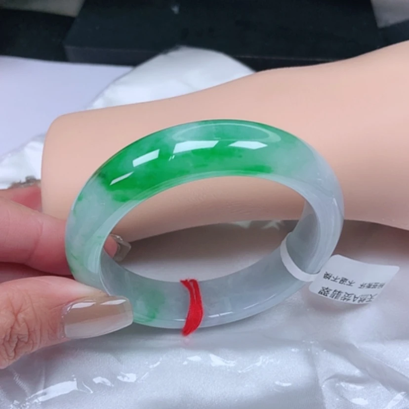 【闪购商品】翡翠手镯未镶嵌轮胎，