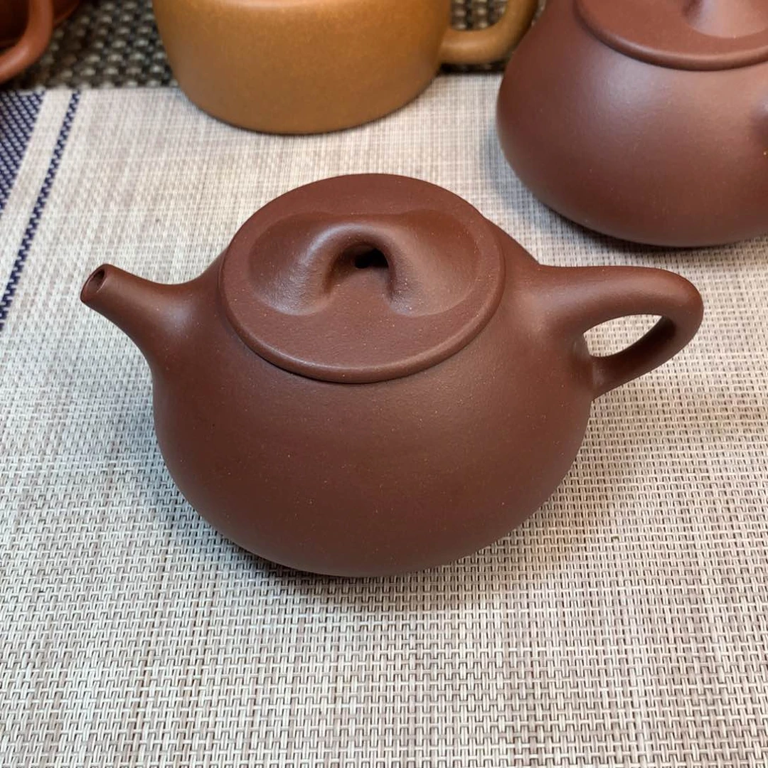 茶壶紫砂瑕疵款240CC左右