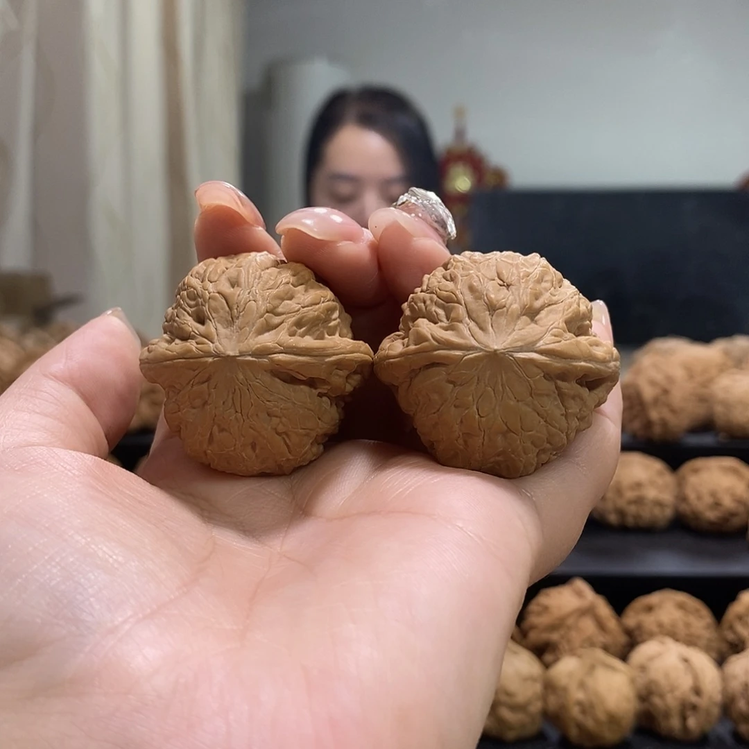 把件文玩核桃38铁锤有黄点