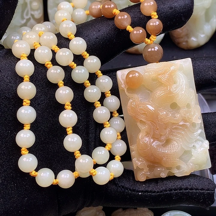 和田玉未镶嵌颈饰