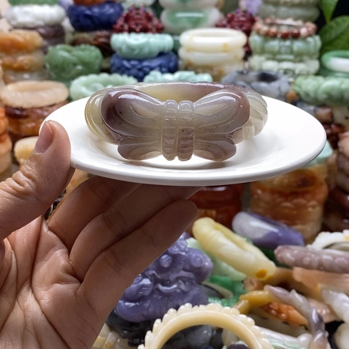 石英岩玉未镶嵌手镯 圈口56.5