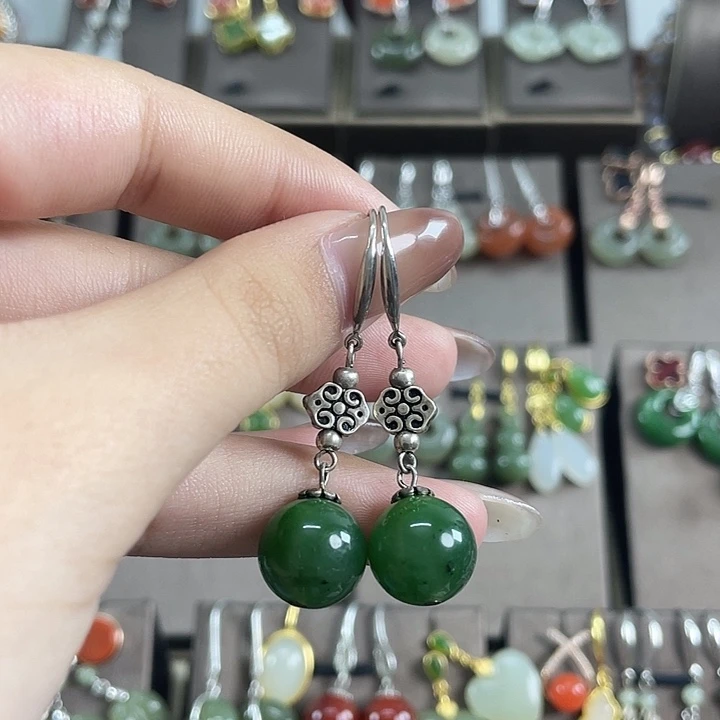 银S925镶嵌和田玉（碧玉）耳饰12左右