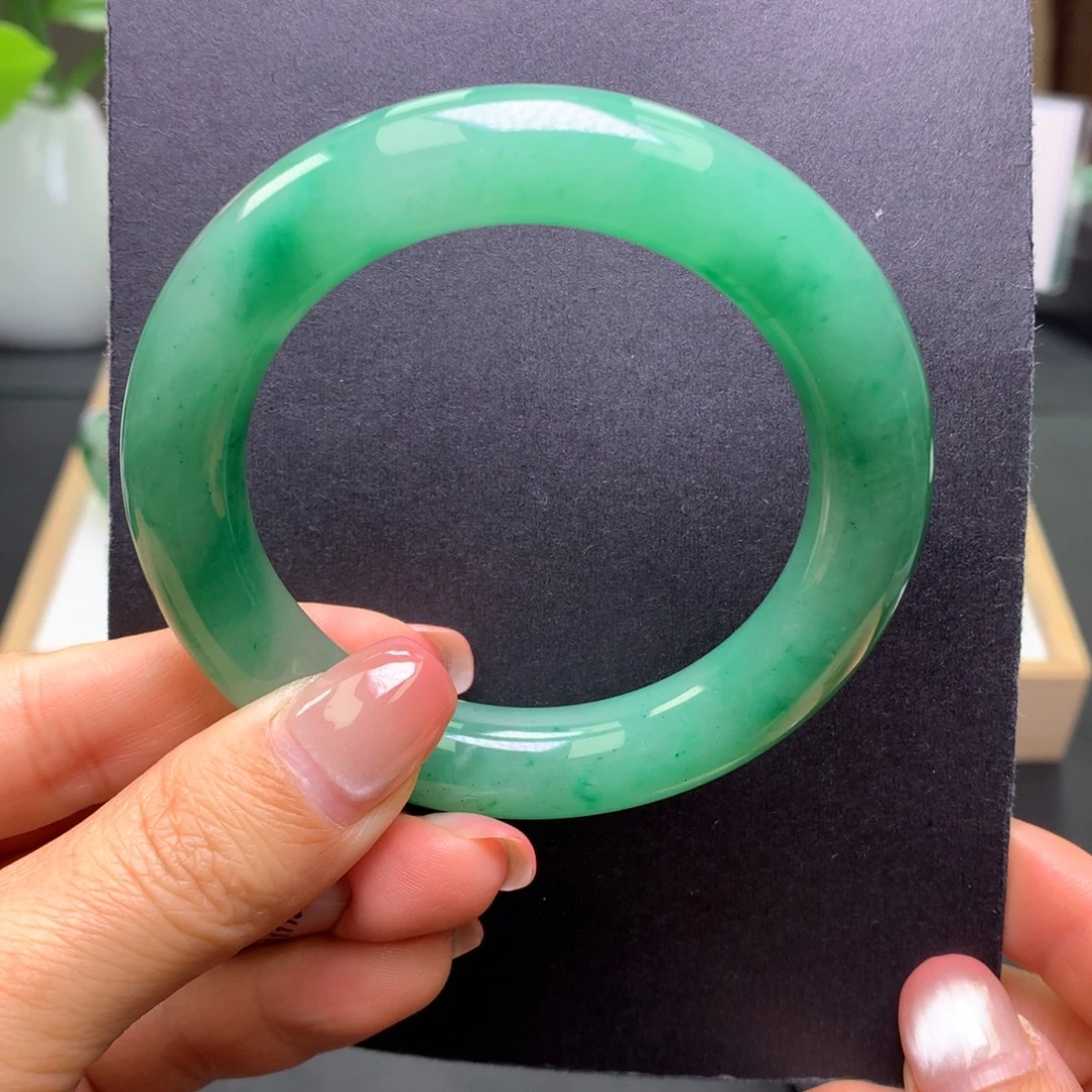 石英质玉（非洲翠）未镶嵌手镯5556圆条