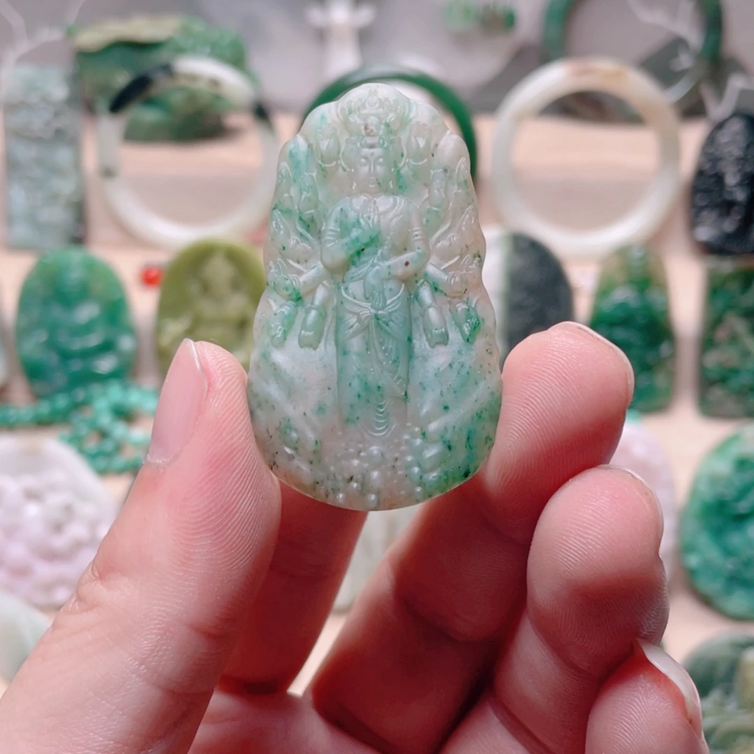 独山玉未镶嵌颈饰