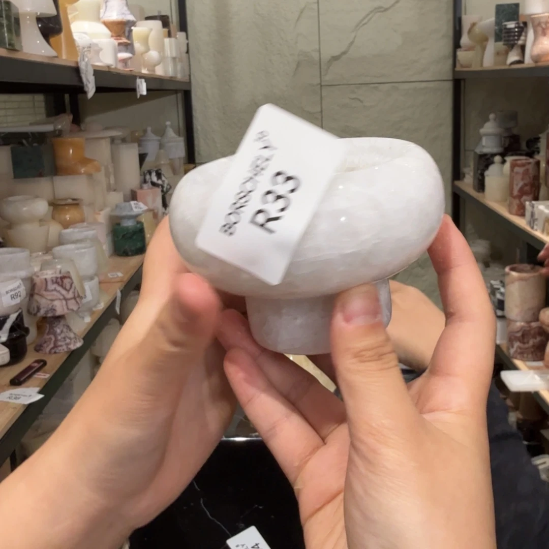 大理石R33。  关机。