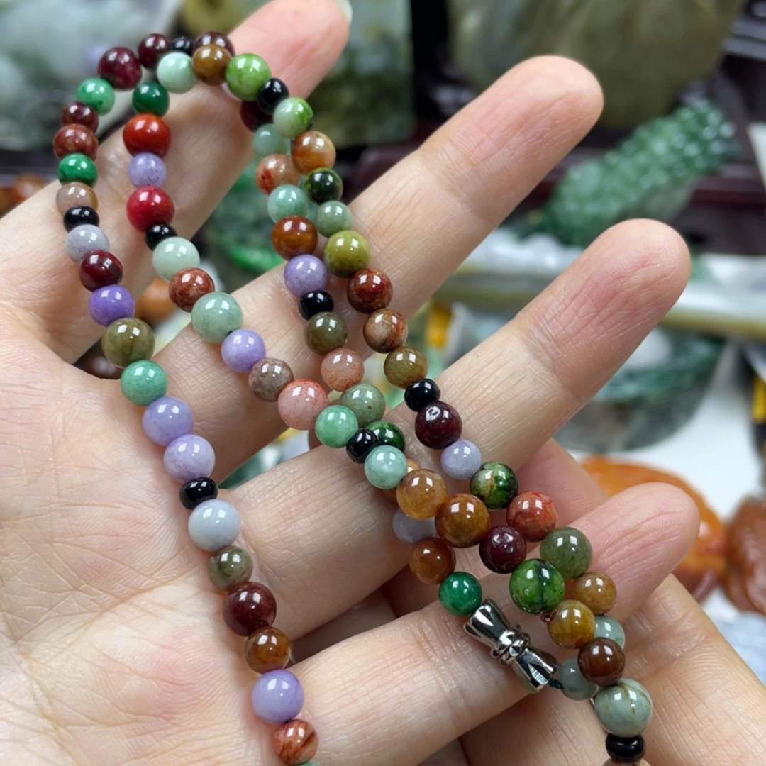 翡翠未镶嵌颈饰牌子