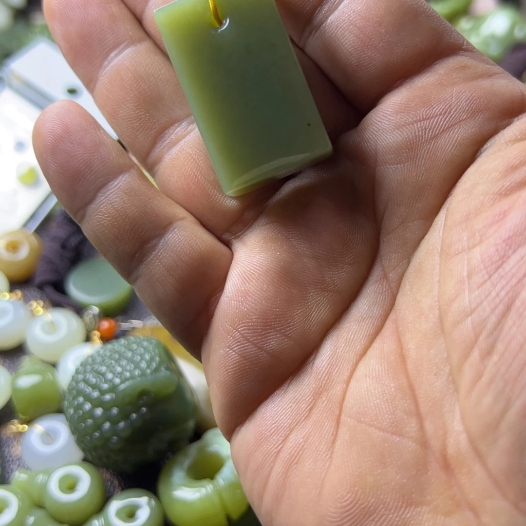 岫岩老玉（透闪石质玉）未镶嵌挂件